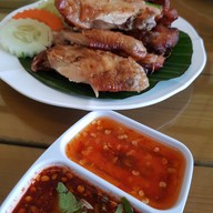 เมนูของร้าน เฮือนไม้ส้มตำ