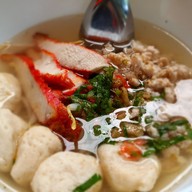 เมนูของร้าน ก๋วยเตี๋ยวคลุก