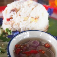 เมนูของร้าน ยุ้งเกลือบ้านแหลม