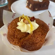 Luka SIRI HOUSE at Somkid