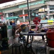 บรรยากาศ ร้านอาหารตามสั่งเจ้ตู่ หลังป้อมยามตลาดเอี่ยม