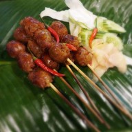 ไส้กรอกชาละวัน (ป้ามาก)