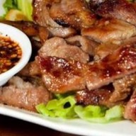 เกตน์สิรี ส้มตำ ของย่าง  แมลงทอด สันทราย