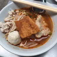 ก๋วยเตี๋ยวคลุก