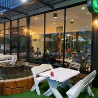 ร้านอาหารบ้านต้นไม้ เสนา เสนา