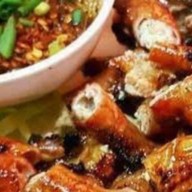 เกตน์สิรี ส้มตำ ของย่าง  แมลงทอด สันทราย