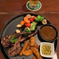 Flann O'Brien's เมืองทองธานี