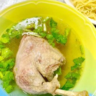 เมนูของร้าน เฮียสิทธิ์ หมี่ซั่วเป็ดตุ๋น เจ้าเก่า ตลาดใหม่