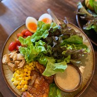 Farm to Table ไฮด์เอาท์