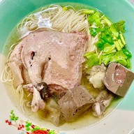 เมนูของร้าน เฮียสิทธิ์ หมี่ซั่วเป็ดตุ๋น เจ้าเก่า ตลาดใหม่