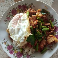 กะเพราแซ่บ