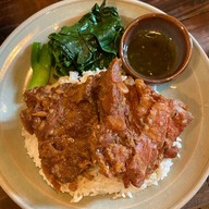 Farm to Table ไฮด์เอาท์