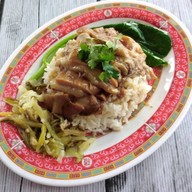 ขาหมูเฮีย ป. กะเพราพริกแห้ง,ข้าวหมูแดง เฮีย ป.