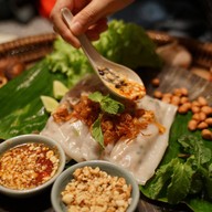 ข้าวเกรียบปากหม้อญวน(ปากหม้อคุณป๋อม