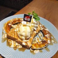 เมนูของร้าน HELLO KOREA Dessert Cafe' ลาดพร้าว 101