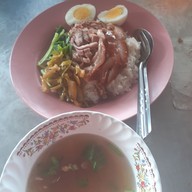 ข้าวขาหมู เทศบาลท่าโขลง