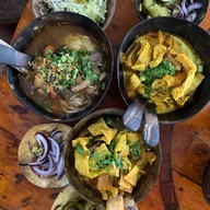 ข้าวซอยกะโหล้ง