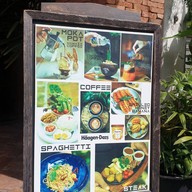 Lyn’s The Shanghai Cafe'