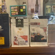 CUBE -nothing but coffee-