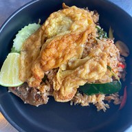 เมนูของร้าน ข้าวเตี๋ยวเกียรตินิยม