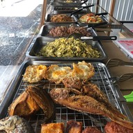 ข้าวแกงปักษ์ใต้แม่ทูล สาขา3 ด่านทับช้าง