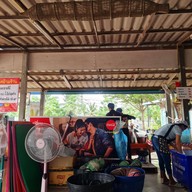 บรรยากาศ ก๋วยเตี๋ยว ป.ประทีป อยุธยาสาขาหนองเเขม หนองแขม