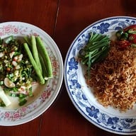มิ่งหลี หน้าพระลาน