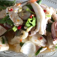 Nonny Hungry บ้านโคกฟันโปง