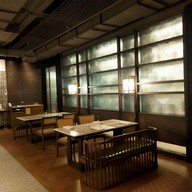 บรรยากาศ เรือนต้น โรงแรมมณเฑียร