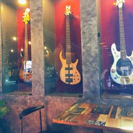 ROCK IN CAFE