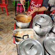 หน้าร้าน ข้าวแกงปราจีน (โชคชัย4)