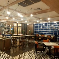 บรรยากาศ เรือนต้น โรงแรมมณเฑียร