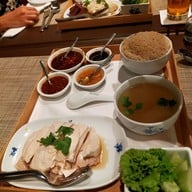 เมนูของร้าน เรือนต้น โรงแรมมณเฑียร