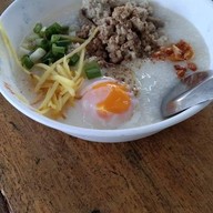 เมนูของร้าน เล๊ะ เป็นโจ๊ก