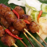 ไส้กรอกชาละวัน (ป้ามาก)