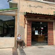 MarKoff Coffee บีฮายเดอะวอล