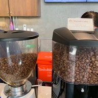 MarKoff Coffee บีฮายเดอะวอล