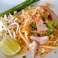 ก๋วยเตี๋ยวโบราณ อาหารตามสั่ง ร้านป้าจากเจ้าเก่า จ.พิจิตร อำเภอสากเหล็ก จังหวัดพิจิตร