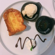 ร้านอาหารบ้านต้นไม้ เสนา เสนา