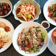 ครัวแม่ธารทิพย์  อ่างทอง