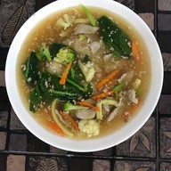 เมนูของร้าน ผัดไทยเจ้หนู สี่แยกสนามบิน