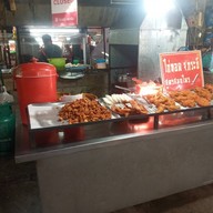 ไก่ทอดกระบี่   ตลาดไนท์มาร์เก็ต