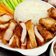 ข้าวหมูทอดอาหารตามสั่งครัวลุงปุ๊