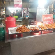 ไก่ทอดกระบี่   ตลาดไนท์มาร์เก็ต