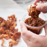 หมูทอดกอดพริก โลตัส โกเฟรช ติวานนท์ 25