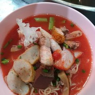 ชายสี่ บะหมี่เกี๊ยว สาขา ป่าไม้