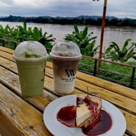 เมนูของร้าน With A View @ ChiangKhan