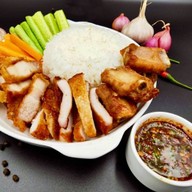 ข้าวหมูทอดอาหารตามสั่งครัวลุงปุ๊