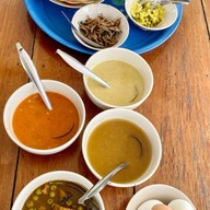 เมนูของร้าน ทองสร้อย ขนมจีนเส้นสด