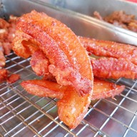 คุณเรียม เนื้อทอด หมูทอด ตลาดลุงเพิ่ม